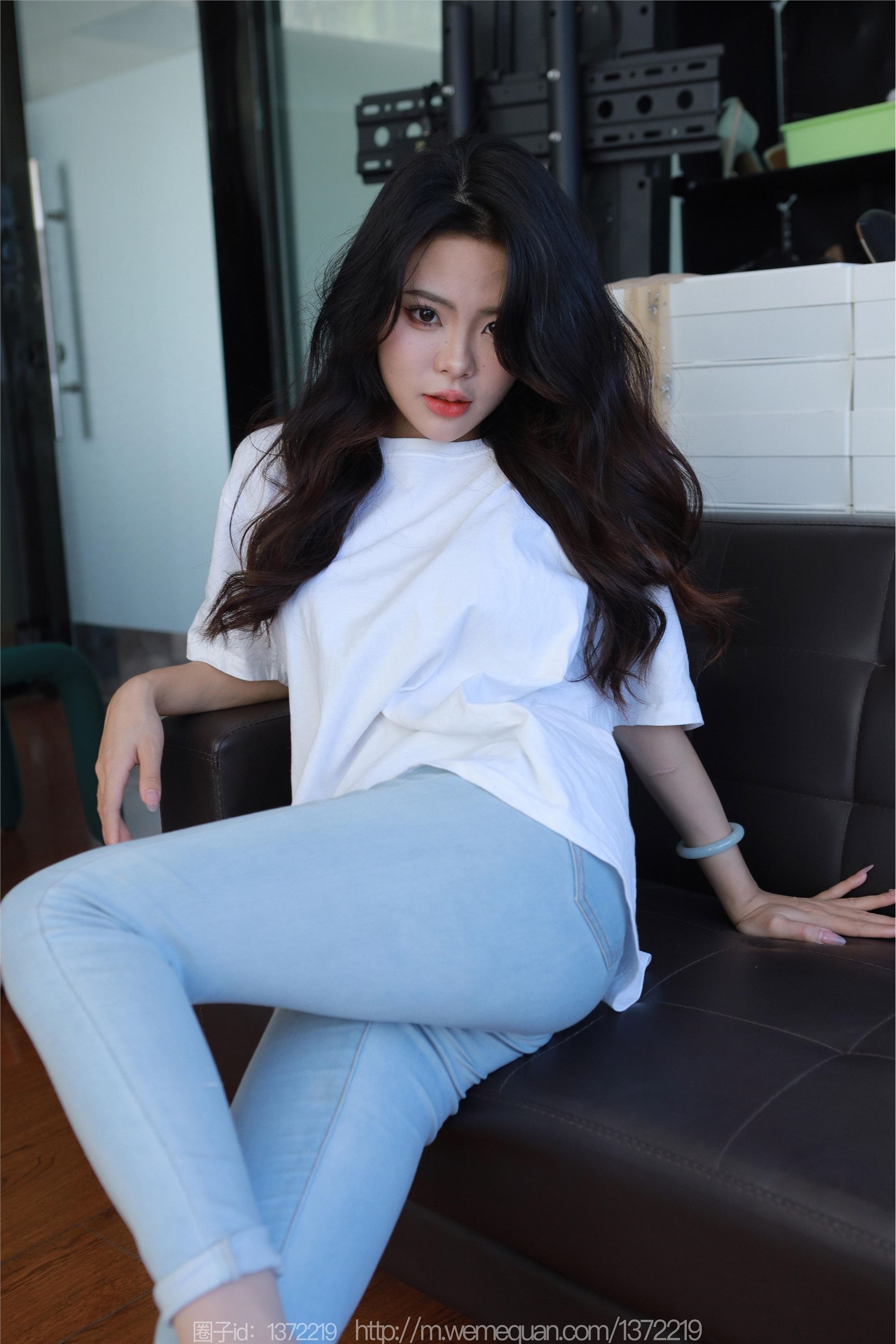 IESS异思趣向  2023.09.04 丝享家 1524 兔兔《白T牛仔裤里丝》